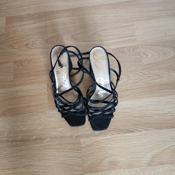 Sam Edelman ankle strap come up a little  to leg. - Picture 7 of 7